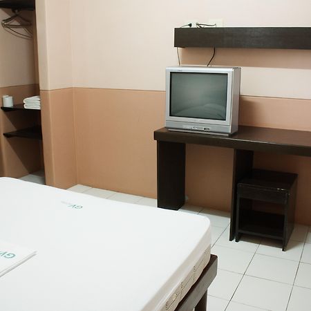 Gv Hotel - Naval Biliran Экстерьер фото