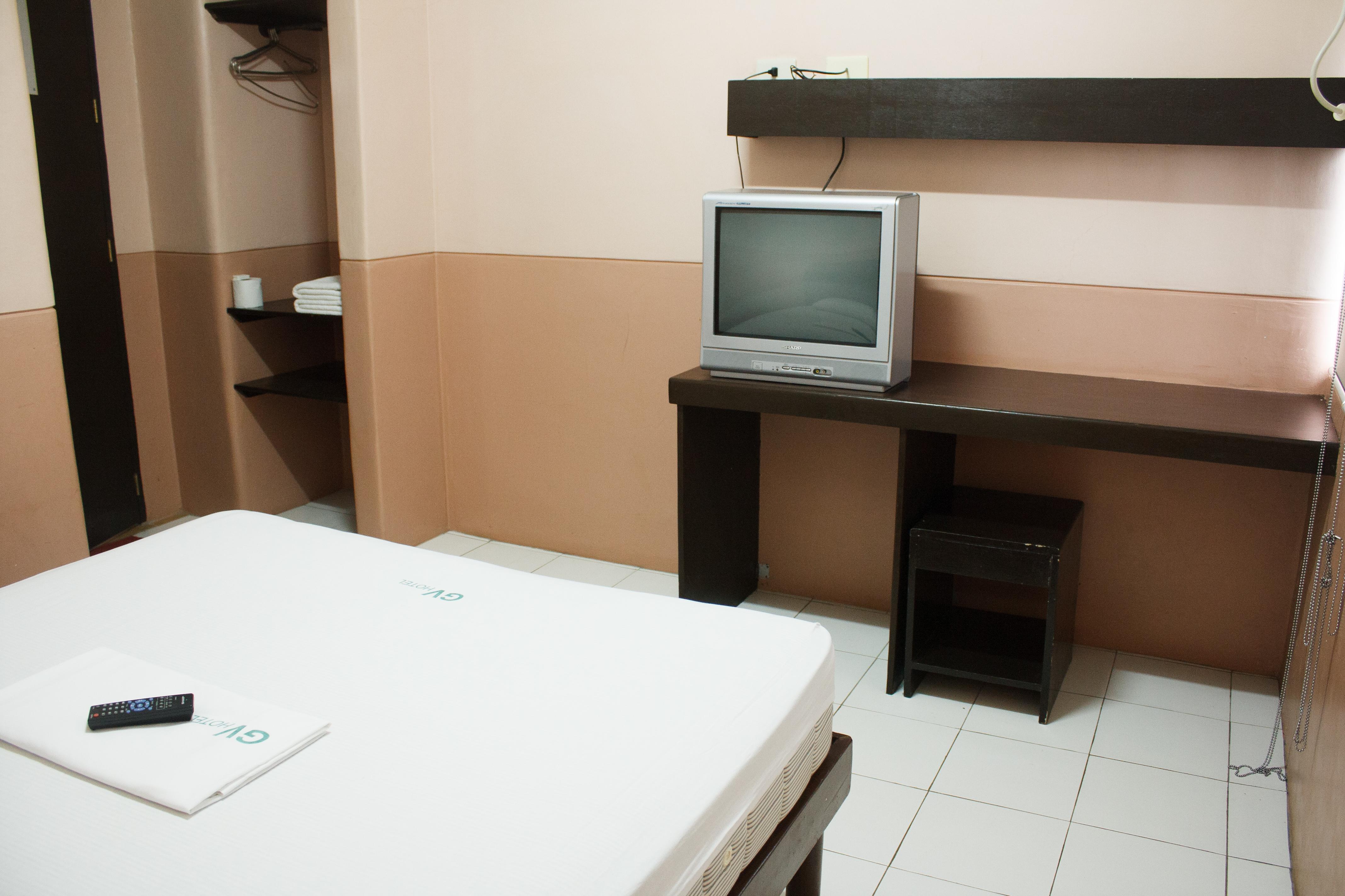 Gv Hotel - Naval Biliran Экстерьер фото