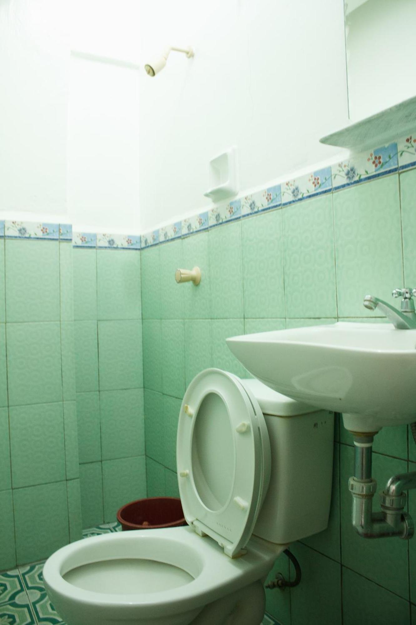 Gv Hotel - Naval Biliran Экстерьер фото
