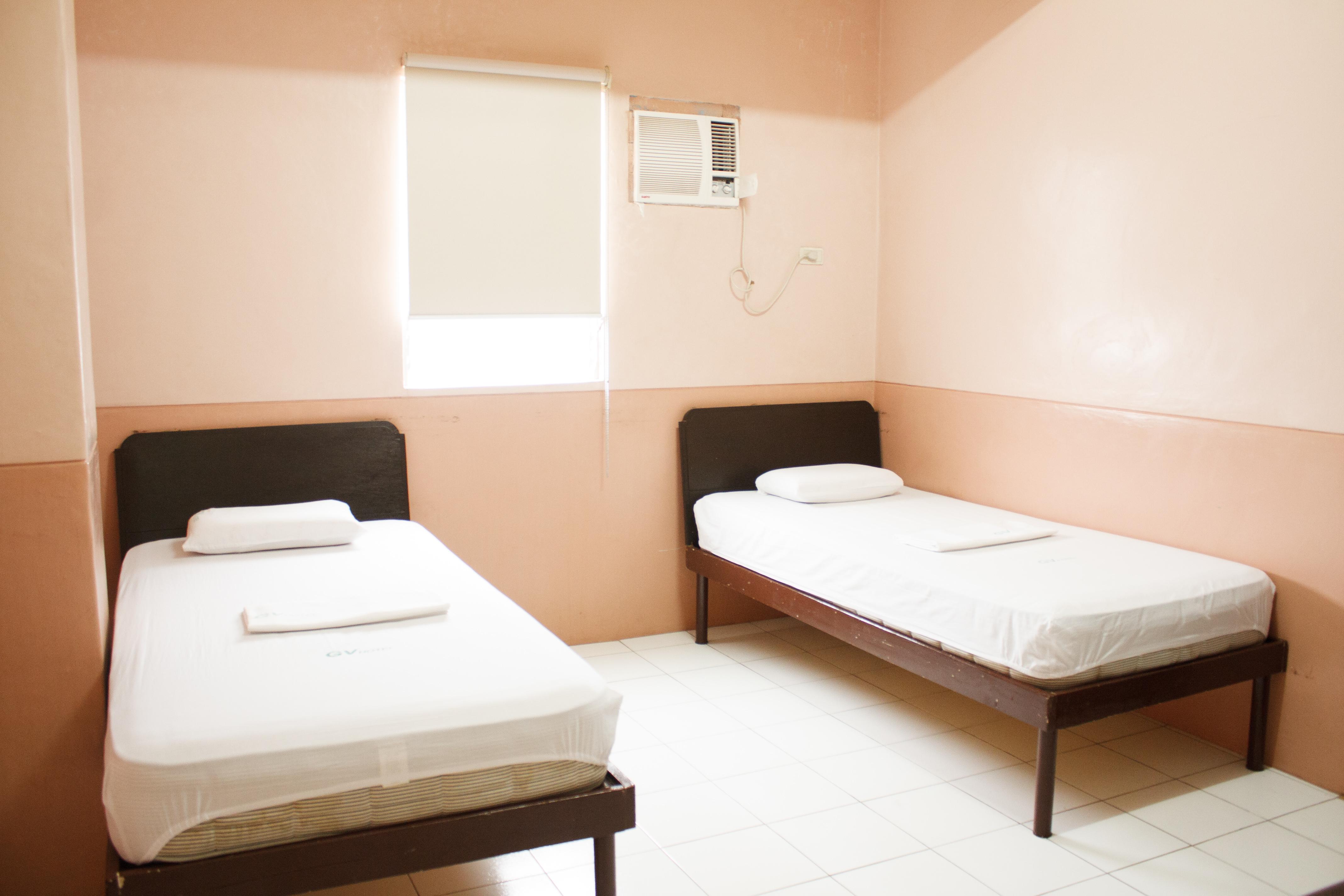 Gv Hotel - Naval Biliran Экстерьер фото