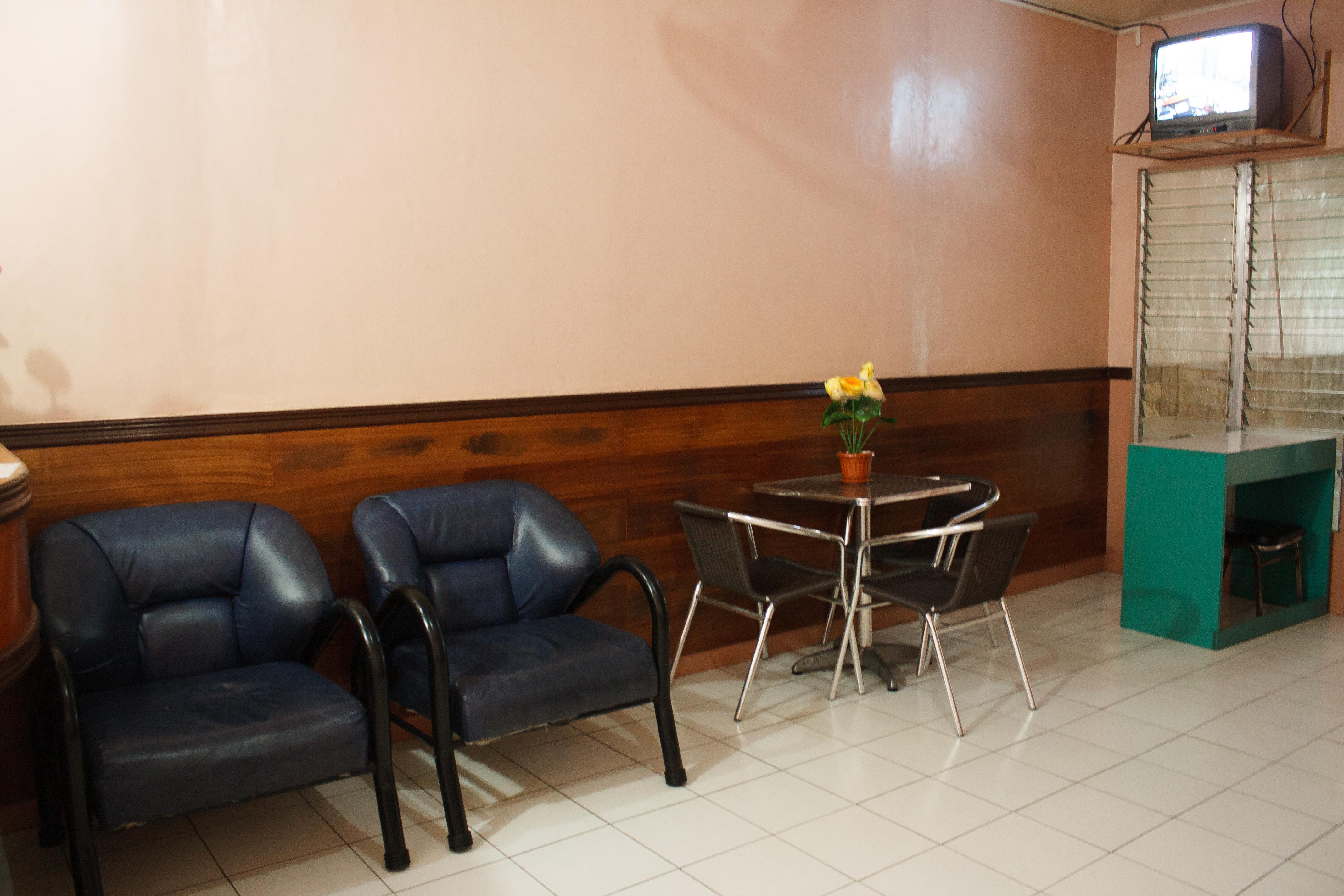 Gv Hotel - Naval Biliran Экстерьер фото