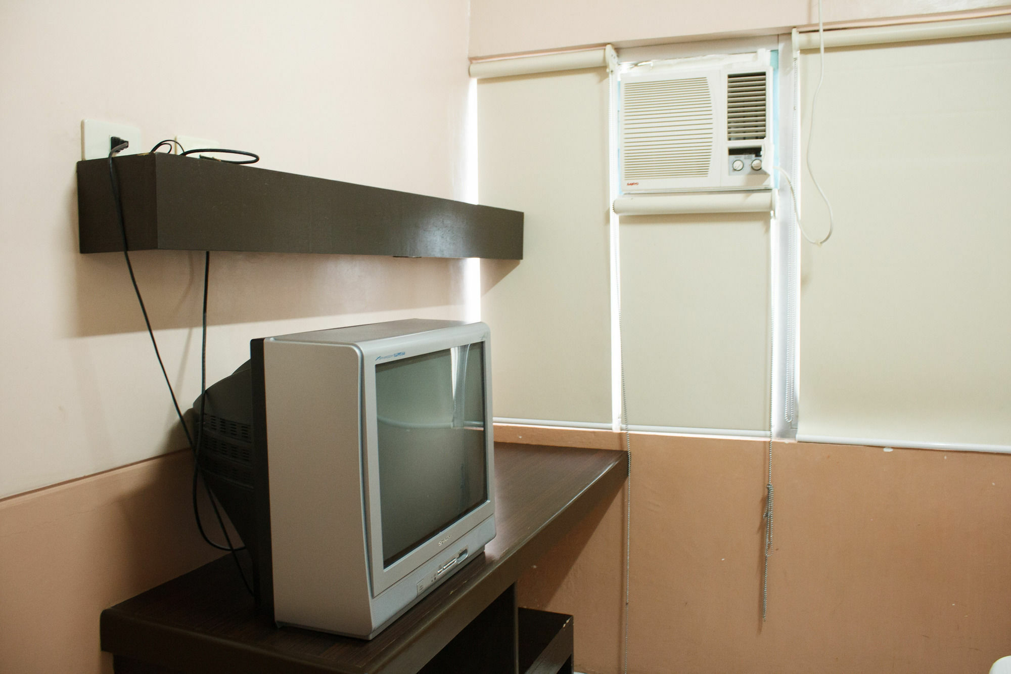 Gv Hotel - Naval Biliran Экстерьер фото
